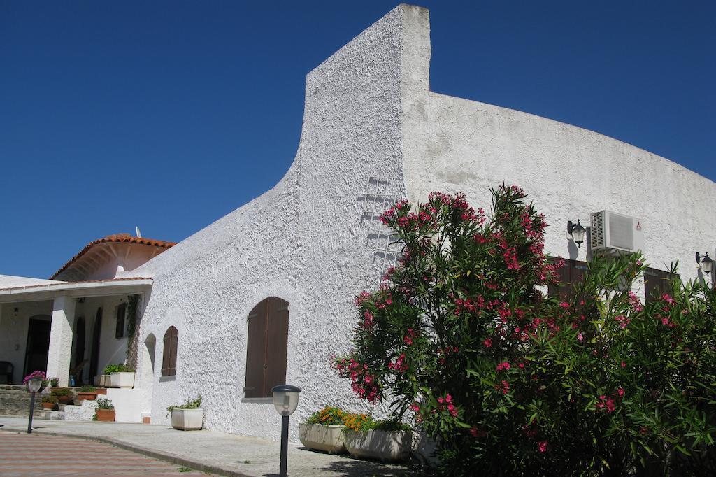 Il Melo Residence Porto Torres Exterior foto